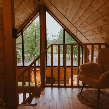 別荘 Przystan Splawy